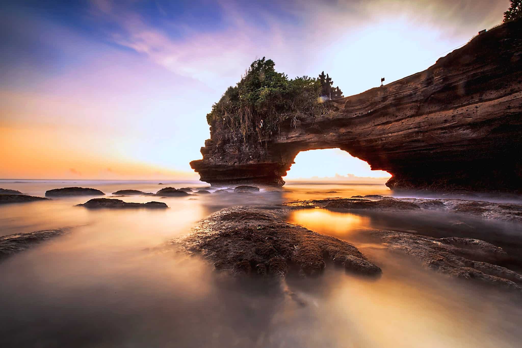 Batu Bolong Temple