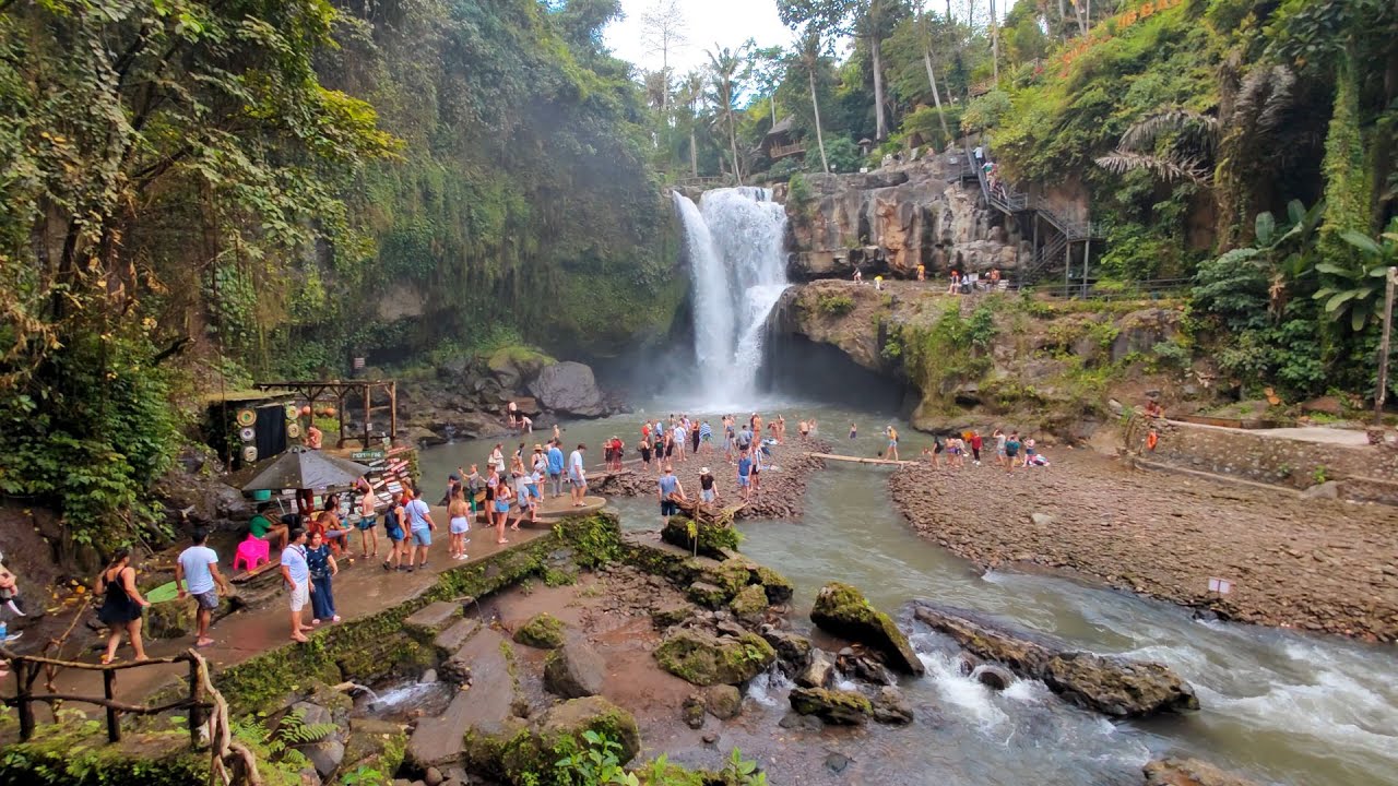 Tegenungan Waterfall